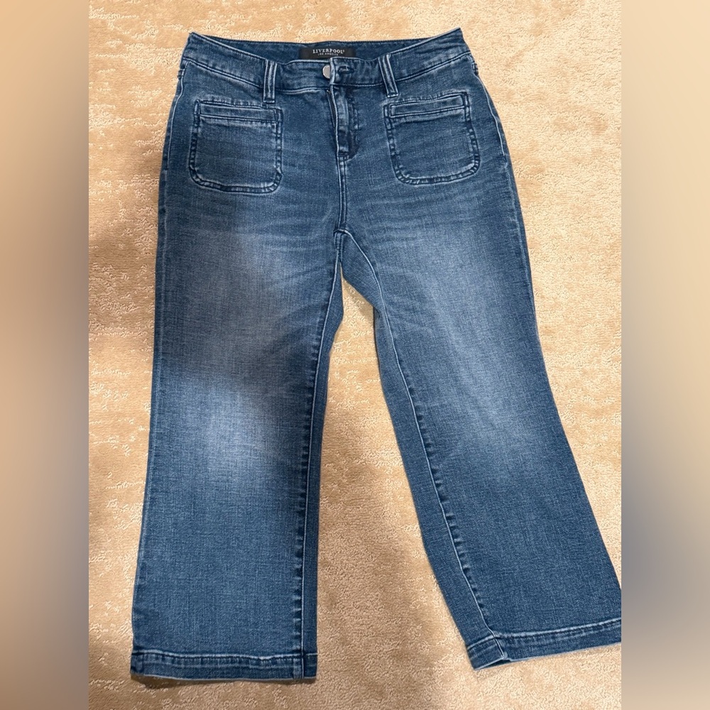 Liverpool Hannah Welt Pocket Crop Flare Leg Jeans